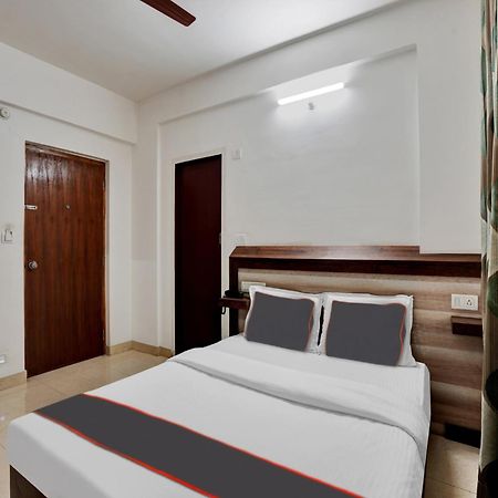 B Six Hotel Bangalore Bagian luar foto