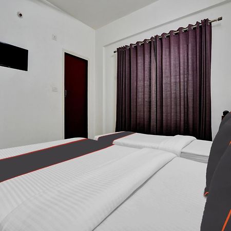 B Six Hotel Bangalore Bagian luar foto