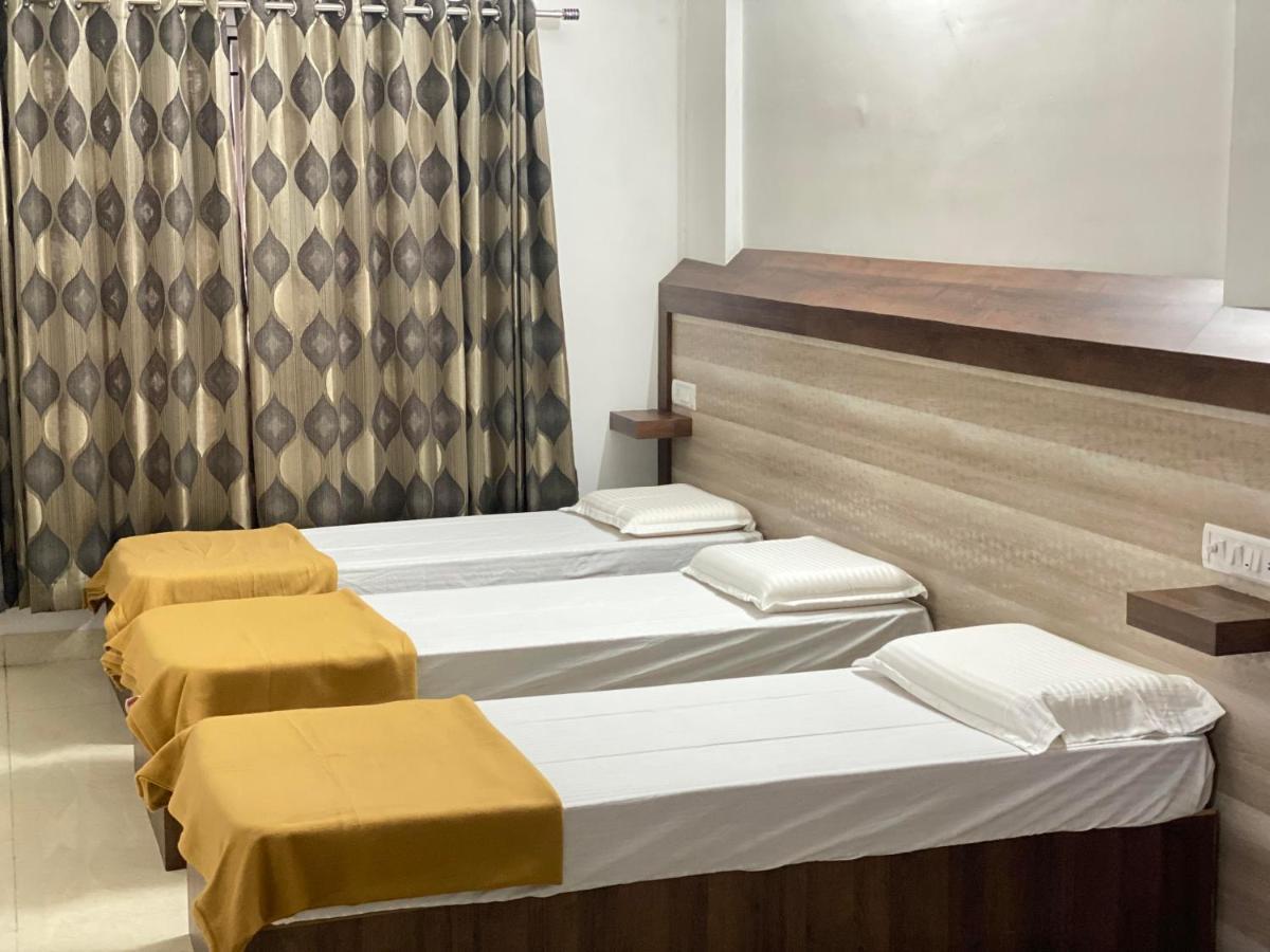 B Six Hotel Bangalore Bagian luar foto