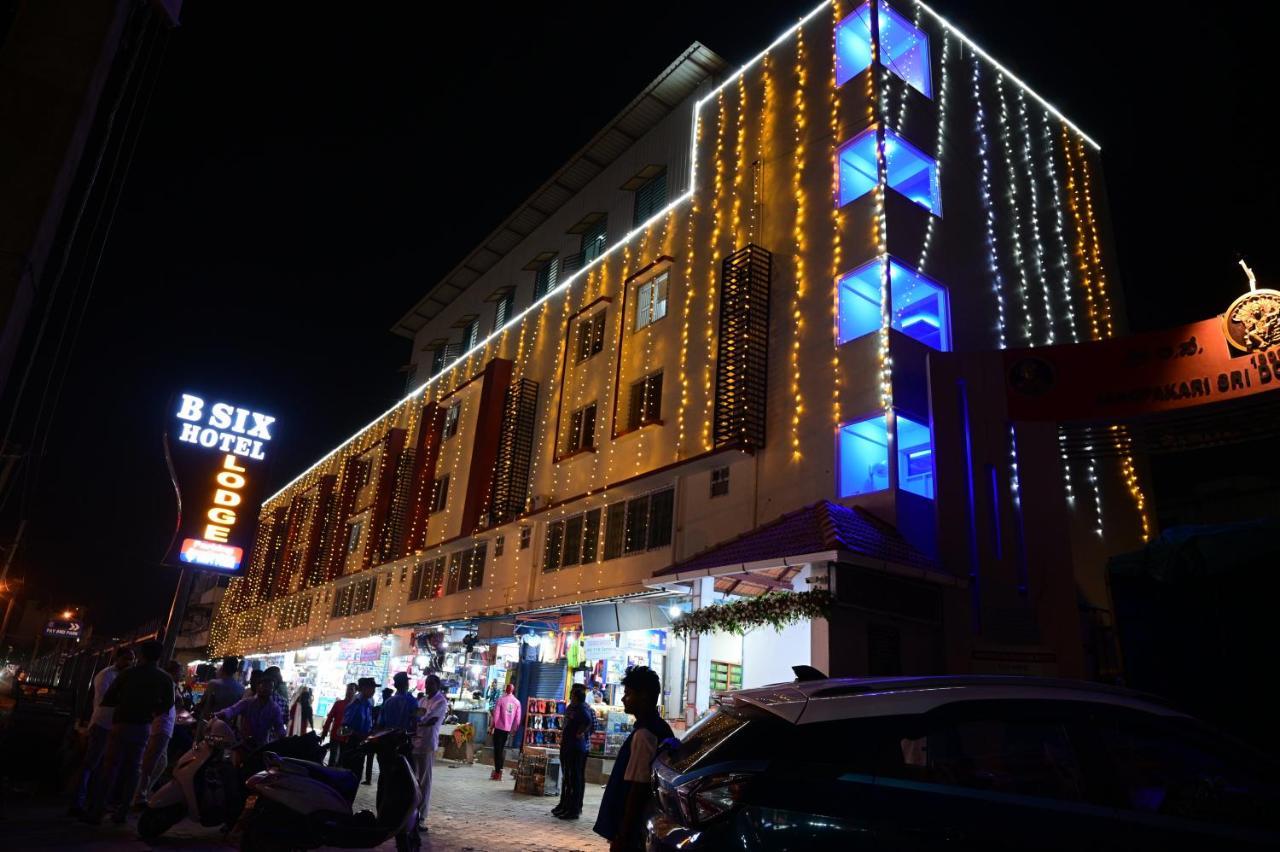 B Six Hotel Bangalore Bagian luar foto