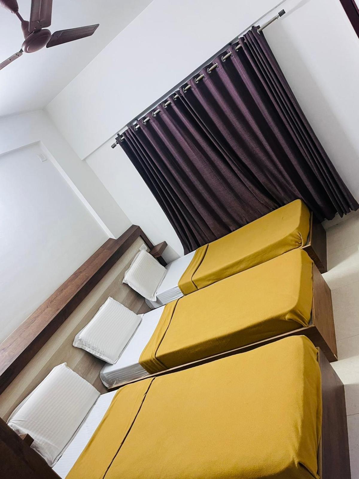 B Six Hotel Bangalore Bagian luar foto