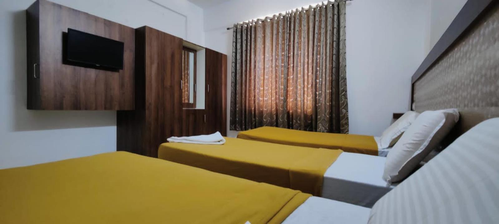 B Six Hotel Bangalore Bagian luar foto
