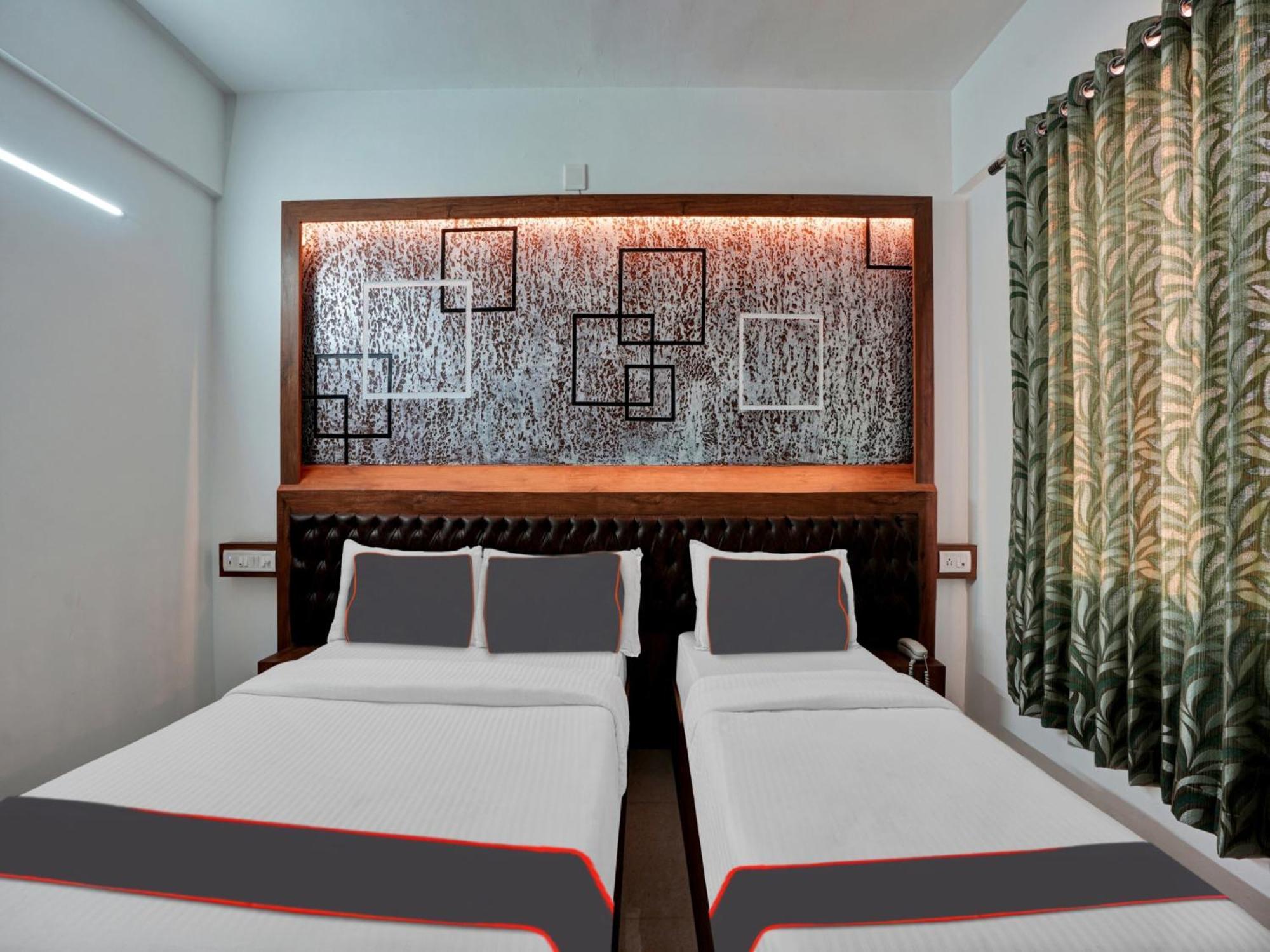 B Six Hotel Bangalore Bagian luar foto