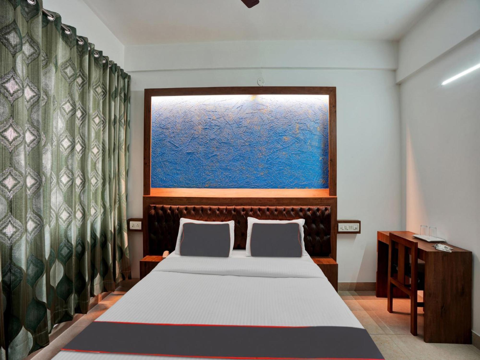 B Six Hotel Bangalore Bagian luar foto