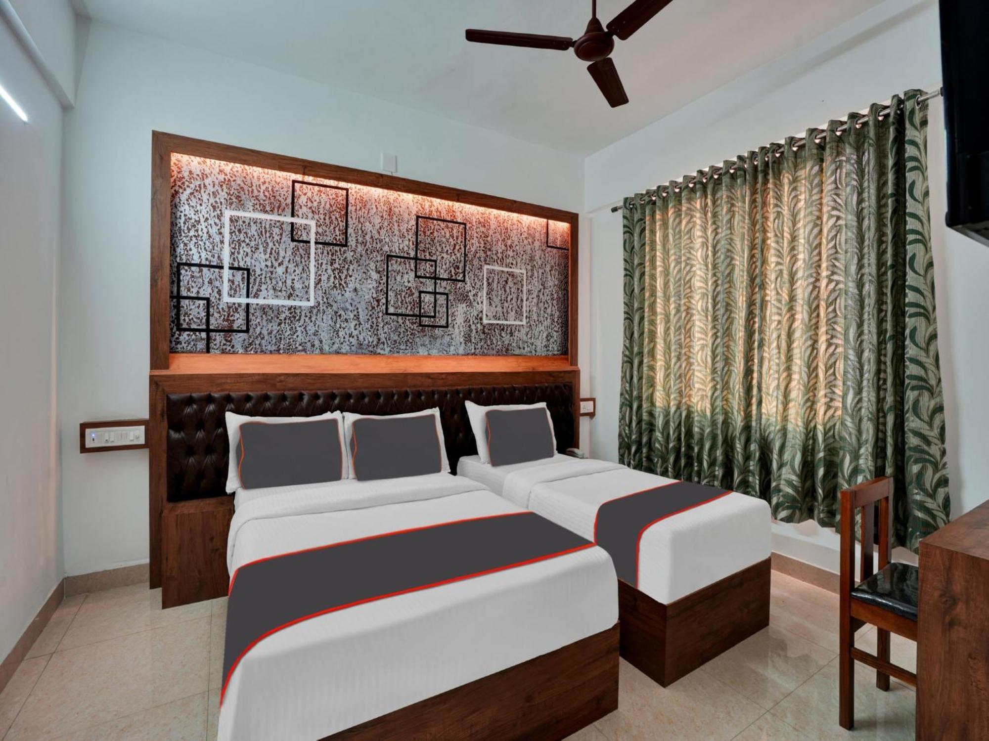 B Six Hotel Bangalore Bagian luar foto