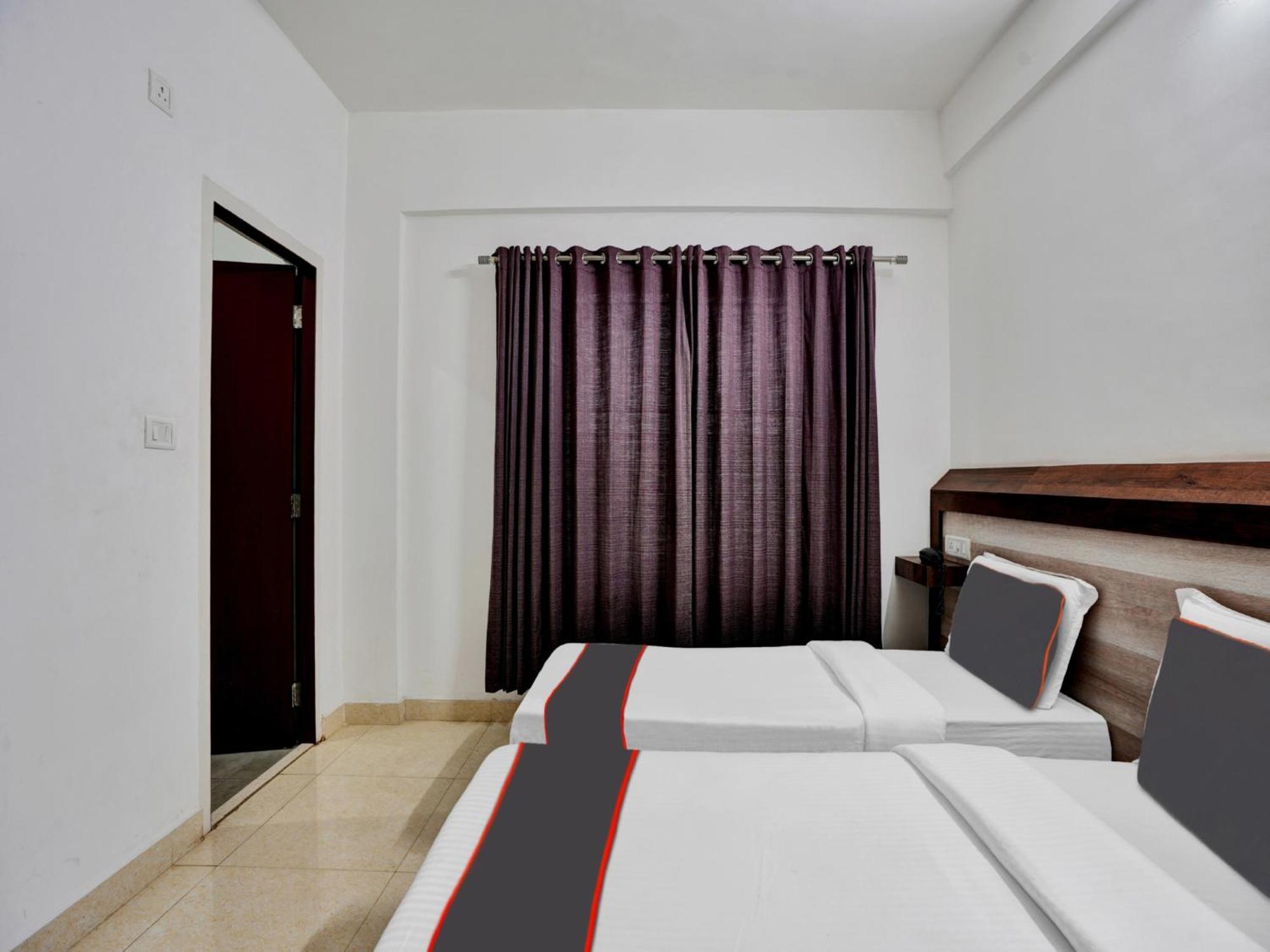 B Six Hotel Bangalore Bagian luar foto